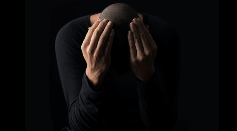 image montrant un salarié harcelé